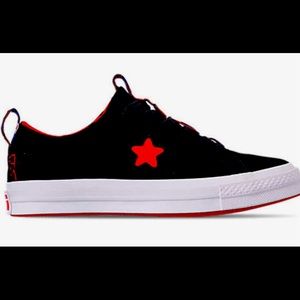 Converse Women’s Hello Kitty One Star Sneakers Shoes Size 8